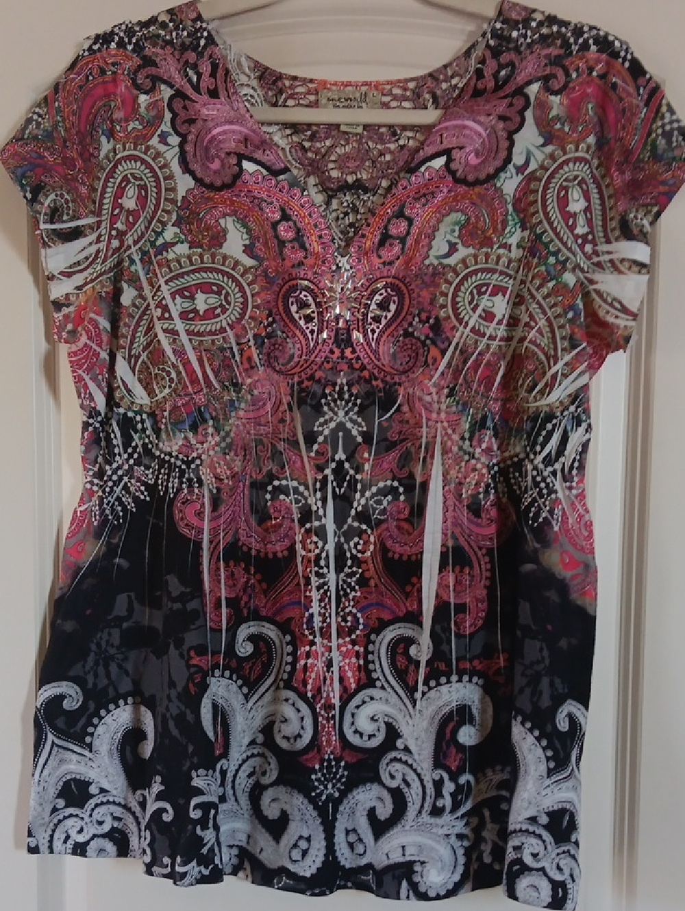 ONE WORLD Paisley V-Neck Blouse in Pink, Black & White